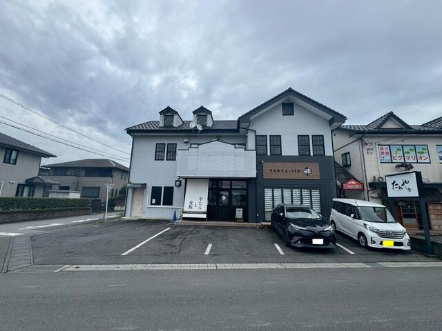 下野市医大３丁目　店舗の駐車場