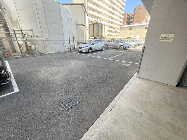 Wood River新大阪の駐車場