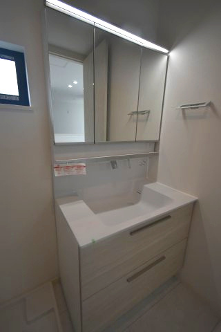 関町南2丁目・新築戸建・2号棟の独立洗面台