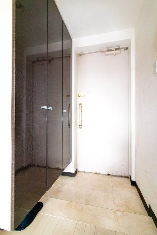 モナーク足利の玄関