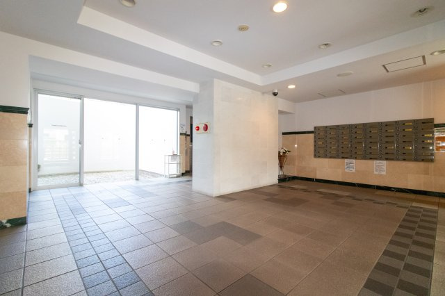 モナーク足利のエントランス