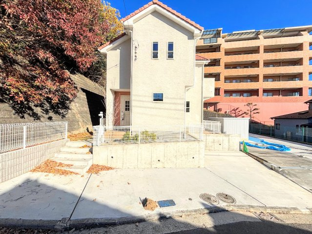 泉区新橋町　新築戸建て