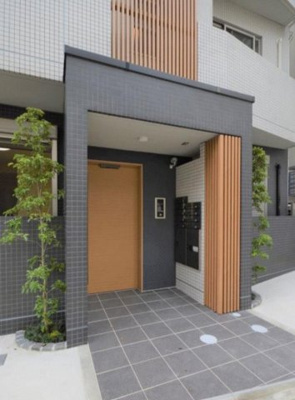 【エントランス】 | KOISHIKAWA BASIS | 清潔なエントランスです