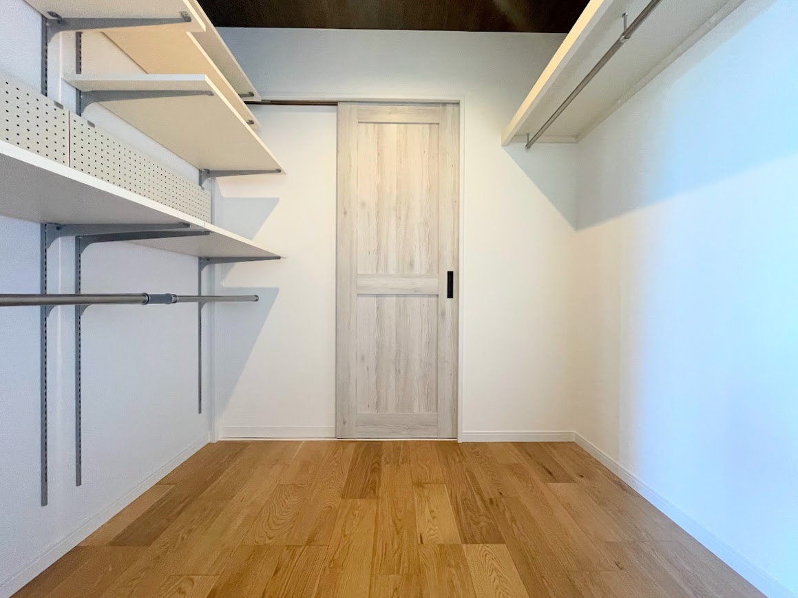 戸塚区平戸３丁目　未入居戸建ての収納|◆大容量のウォークインクローゼットがあれば、室内にタンスなどを置かなくて済み、室内がスッキリします！