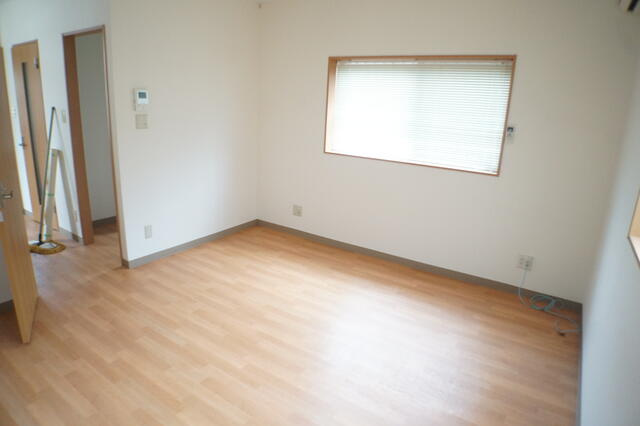 壬生町緑町店舗の居間・リビング