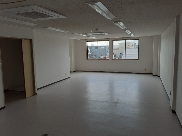 野々宮２丁目倉庫付事務所（Ｊ）の内装