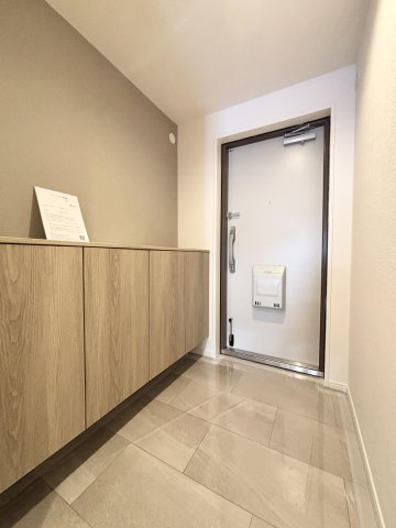 シティハイツこの花の玄関