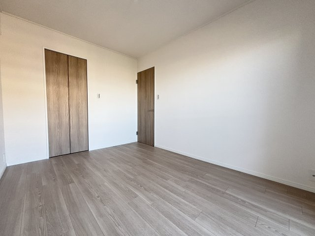 シティハイツこの花の洋室