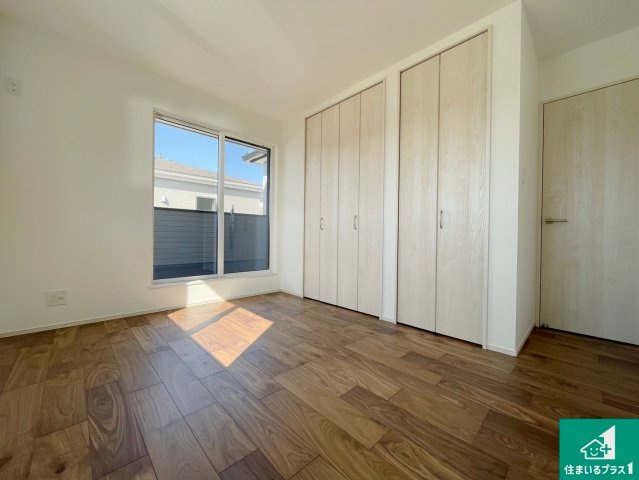 13(土)14(日)現地説明会開催　生駒郡斑鳩町龍田西の洋室|シンプルな洋室は、自分好みのインテリアが楽しめます♪ご家族とインテリアや家具を選びに行くのは新築購入時の醍醐味の一つです。ぜひお楽しみください♪