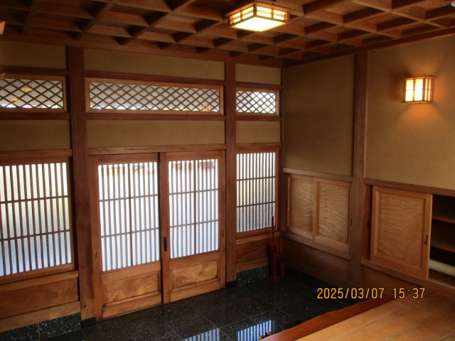 藤岡市藤岡字城屋敷の玄関