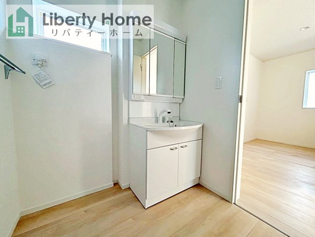 北茨城市磯原町上相田第2　新築戸建の独立洗面台