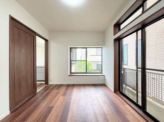 栄区本郷台５丁目　中古戸建ての洋室|◆住宅ローンのご相談や周辺環境のご案内も含め、ローンに詳しい、地元に詳しいスタッフがお出迎えさせていただきます。お気軽にご相談ください。
