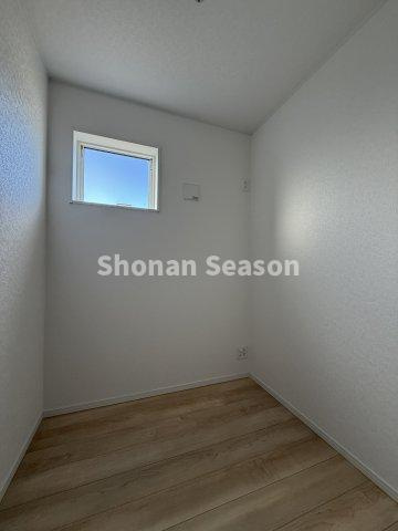 【設備】 | あると便利なテレワークルーム！
在宅ワークスペースなど用途の幅が広がります。