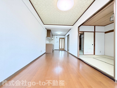 【居間・リビング】 | マンション朝霧3号館 | 12帖のLDK