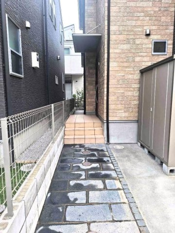 東久留米市滝山７丁目の中古一戸建の玄関