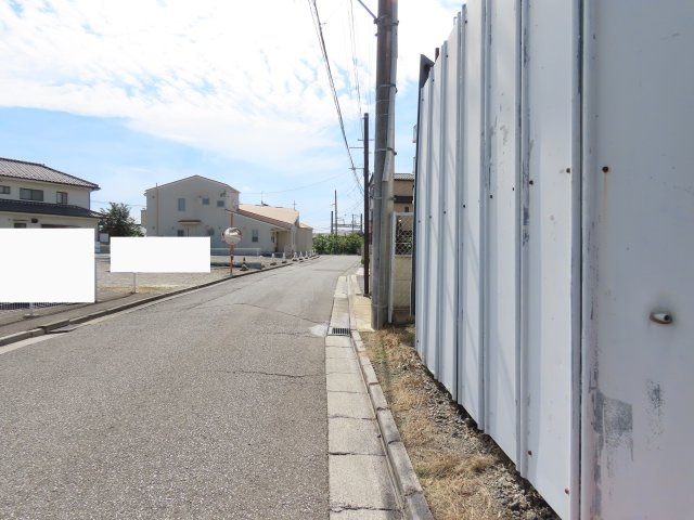 鶴ヶ島市上広谷売地の前面道路含む現地写真