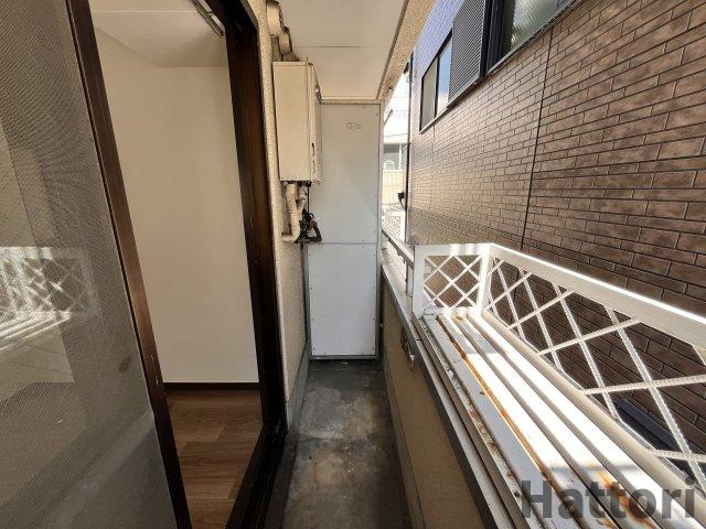 豊中市服部南町３丁目の賃貸マンションのバルコニー