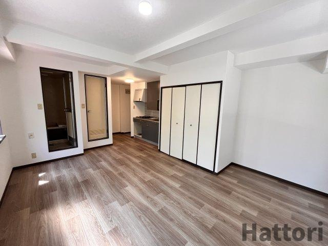 豊中市服部南町３丁目の賃貸マンションの居間・リビング