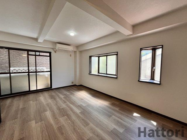 豊中市服部南町３丁目の賃貸マンションの居間・リビング