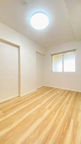 グランドハイツ甲陽園の子供部屋|洋室