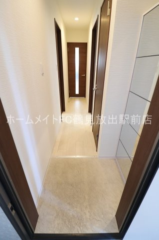 大阪市城東区永田３丁目のアパートの玄関