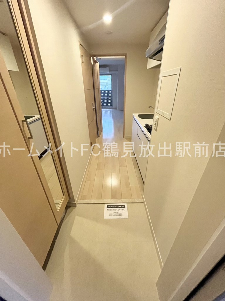 大阪市城東区諏訪４丁目の賃貸マンションの玄関