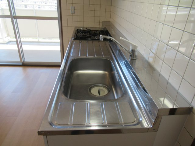 ルゼフィール名谷東２ＤＫのキッチン|キッチンでお料理をお楽しみください