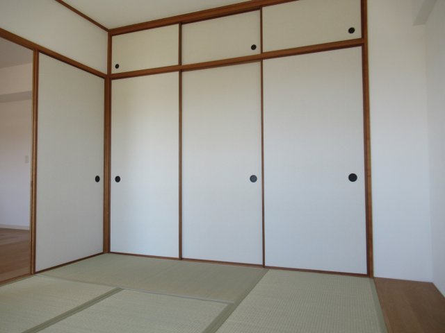 ルゼフィール名谷東２ＤＫの和室|和室がひろがる居住スペース