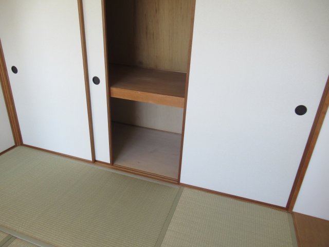 ルゼフィール名谷東２ＤＫの収納|収納スペース豊富です