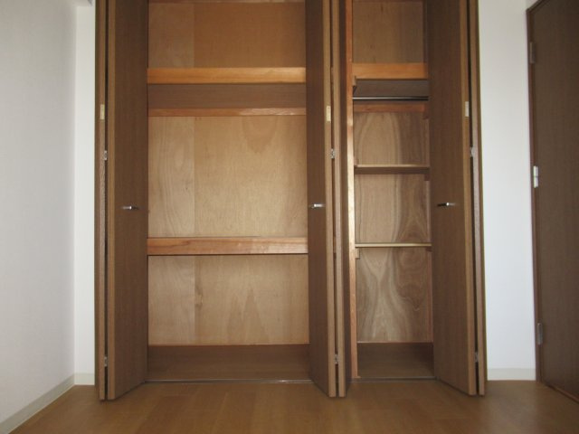 ルゼフィール名谷東２ＤＫの収納|ちょっとした収納スペースも充実しています