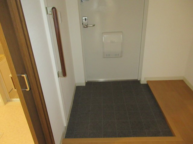 ルゼフィール名谷東２ＤＫの玄関|毎日通る玄関はこちらです