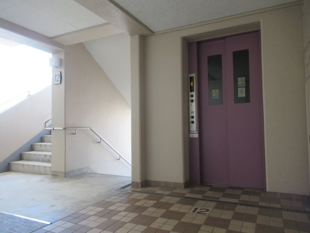 ルゼフィール名谷東２ＤＫのその他共用部分|エレベーターホールです