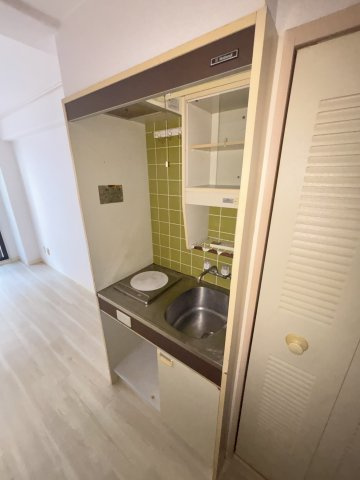 コスモプラザ三宮のキッチン