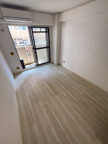 コスモプラザ三宮の寝室