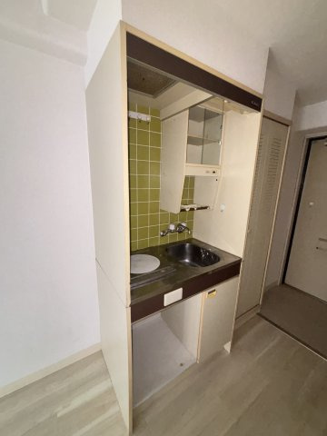 コスモプラザ三宮のキッチン