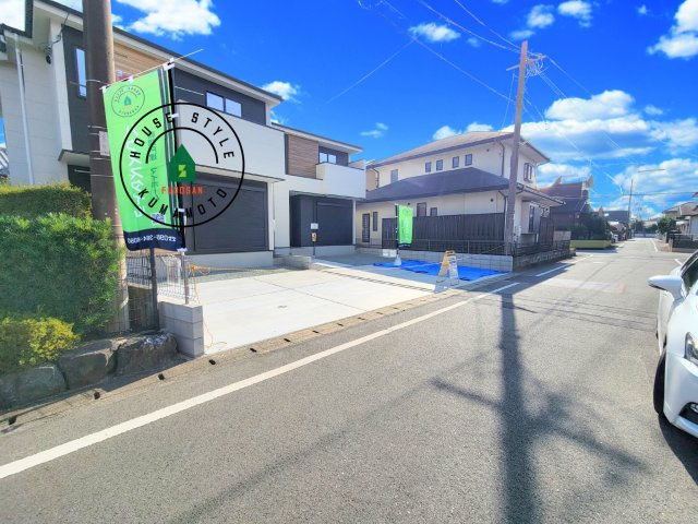 菊池郡菊陽町大字原水第5-2棟（2号棟）　の前面道路含む現地写真|前面道路です。