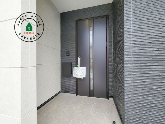 菊池郡菊陽町大字原水第5-2棟（2号棟）　の外観：施工例|おでかけの時も帰った時も、「我が家」を最初に感じでもらえる素敵な空間に。