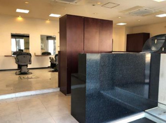 大阪市生野区巽東２丁目の店舗一部のロビー