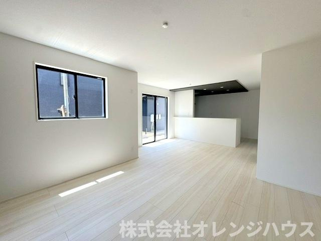 【居間・リビング】 | 綾瀬市小園　新築分譲住宅　全7棟 | 写真撮影【2026.5】