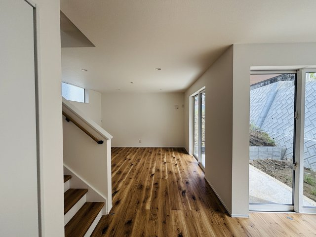 新築戸建て　宜野湾市我如古　６号棟　の居間・リビング