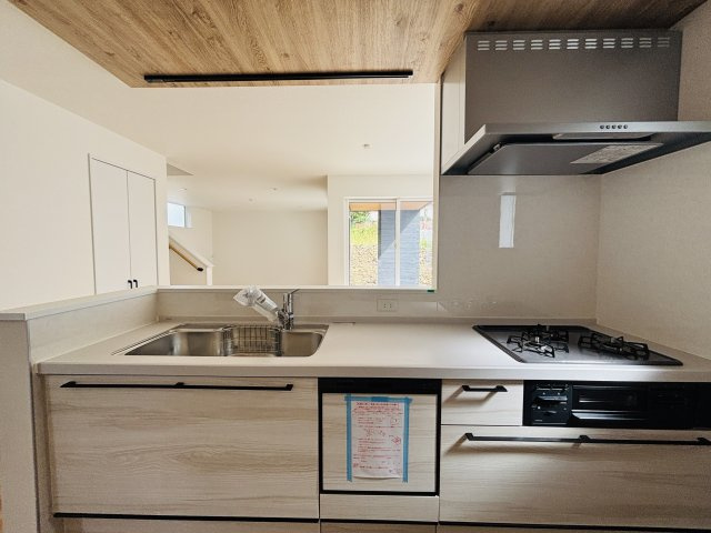 新築戸建て　宜野湾市我如古　６号棟　のキッチン