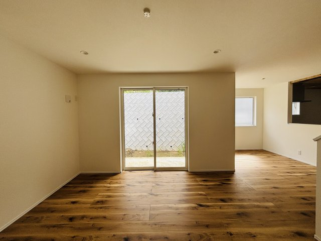 新築戸建て　宜野湾市我如古　６号棟　の居間・リビング