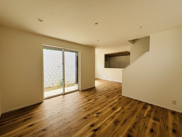 新築戸建て　宜野湾市我如古　６号棟　の居間・リビング