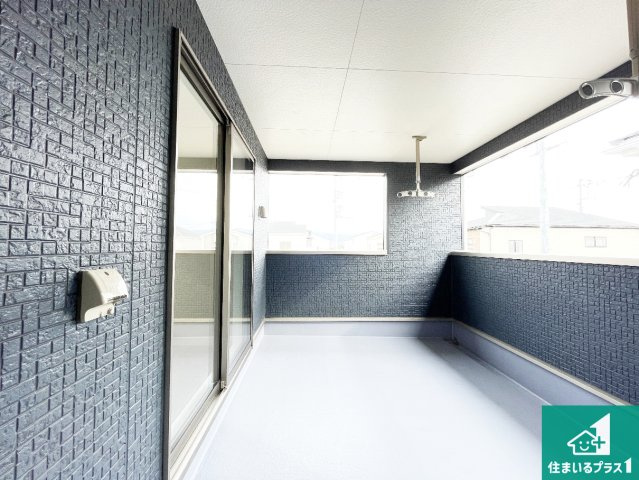 奈良市杏町　第2期・第3期　新築一戸建てのバルコニー|日当たりのよいバルコニー！お部屋が開放的に！