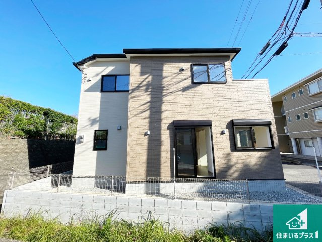 生駒市南田原町　第3期　新築一戸建ての外観|安心の10年保証！外観を美しく保ち、雨水で汚れを落とします！気になることがありましたら、お気軽にお問い合わせください！