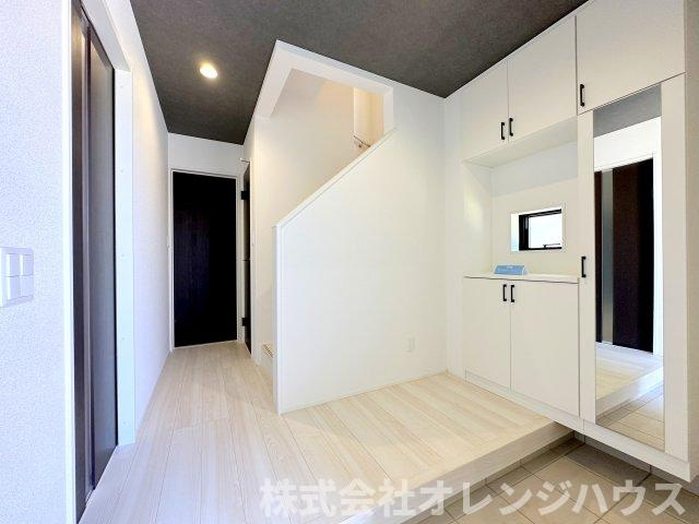 【玄関】 | 綾瀬市小園　新築分譲住宅　全7棟 | 写真撮影【2026.7】