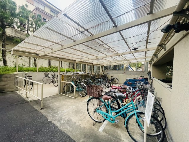 タウンハイツ嵐山の駐輪場