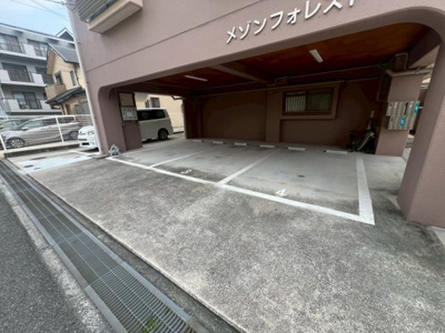 【駐車場】 | メゾンフォレスト