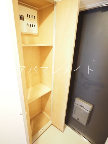 【玄関】 | メゾンカワベ | 玄関にある収納です