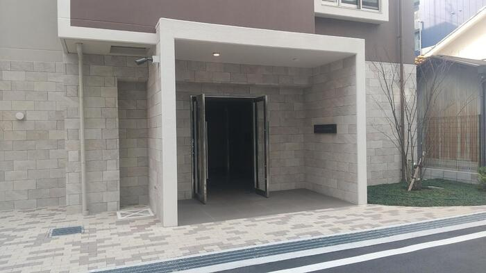 グランコート茨木永代町のエントランス